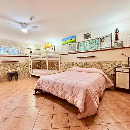 Open Space Littoria アパート *